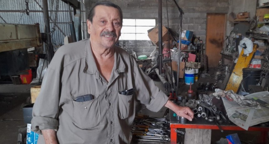 Néstor Leiva: “Ser mecánico fue una elección de toda la vida, y lo sigo haciendo con ganas y entusiasmo”