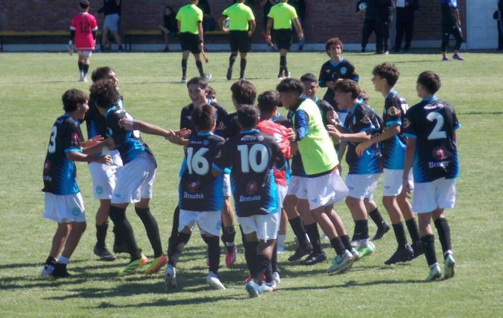 Ciudad se impuso en las 3 categorías en el debut ante Olimpo de Bahía Blanca 