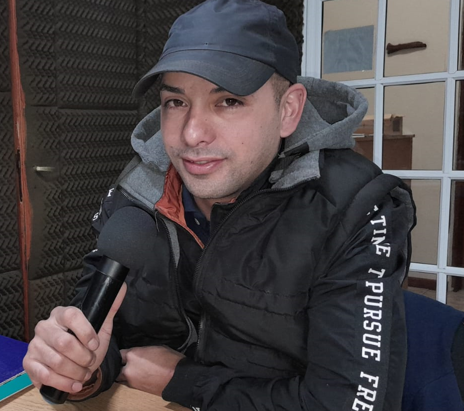 Jams Motorhomes: La fábrica funciona en Bolívar, y en FM10  hablamos con Mariano Sánchez su propietario