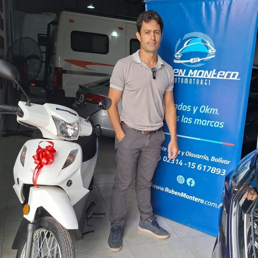 Ruben Montero Automotores regala una moto, interactuando con sus redes sociales