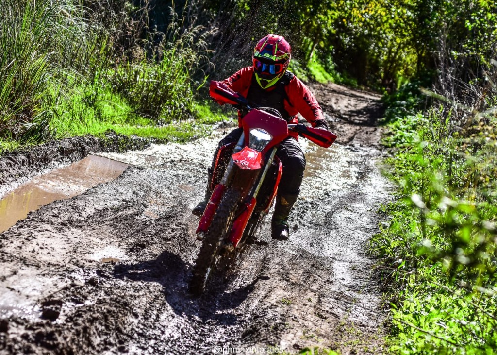 En una carrera complicada por el barro, Juan Pablo Ziarzolo tuvo un buen desempeño en Luján 