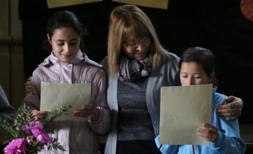 La escritora Maryta Berenguer estuvo en la Escuela 9