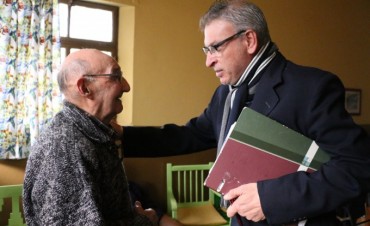 Ibáñez y Gallego hicieron entrega de 16 colchones al Hogar de Ancianos San Vicente de Paul