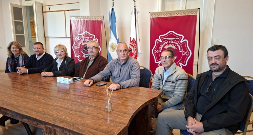 Bomberos Voluntarios: Lanzaron La Gran Pollada Solidaria para el Mam&oacute;grafo de LALCEC