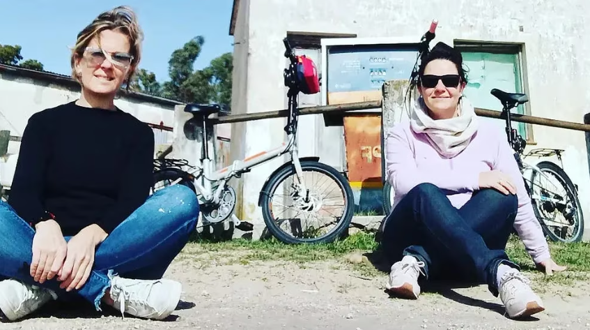 Blanca Grande: Son hermanas y fueron en bicicleta al pueblo de su papá por una promesa: la emoción de los 74 habitantes