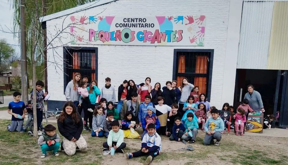 El Comedor Pequeños Gigantes organiza una campaña para obtener recursos genuinos, en FM 10 hablamos con Romina Mendoza