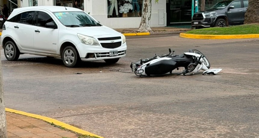 Colisi&oacute;n entre un veh&iacute;culo y una moto