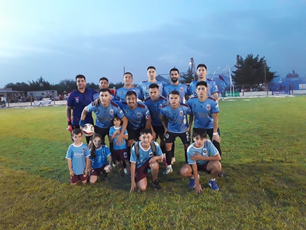 Primera División: En un partidazo histórico, Balonpié le ganó 4 - 3 a Empleados en la primera final