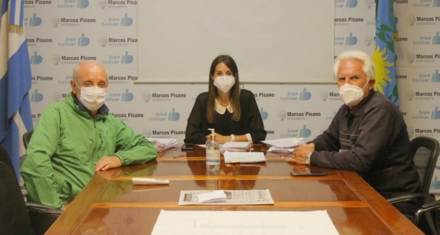 María Laura Rodríguez hico entrega de un aporte económico a la Cooperadora del hospital Capredoni