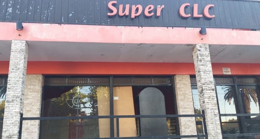 La Polic&iacute;a aprehendi&oacute; a dos mayores de edad cuando sustra&iacute;an cables desde el interior de un comercio que se encuentra cerrado y en estado de abandono