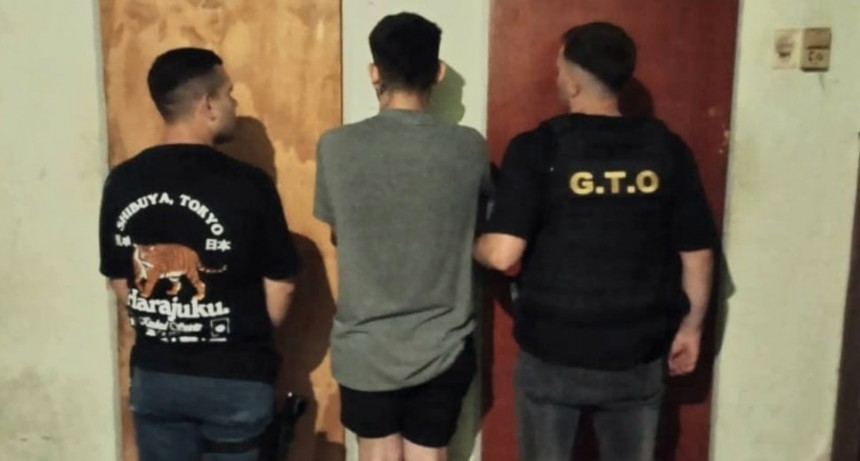 Informe Oficial Policía Departamental: Un sujeto fue detenido en pleno escruche a una vivienda