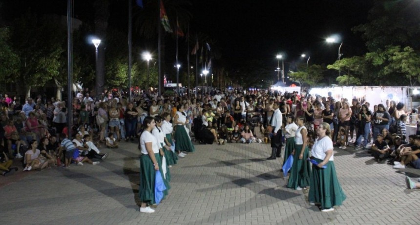 Fue un éxito la segunda noche de Verano Activo en el Centro Cívico