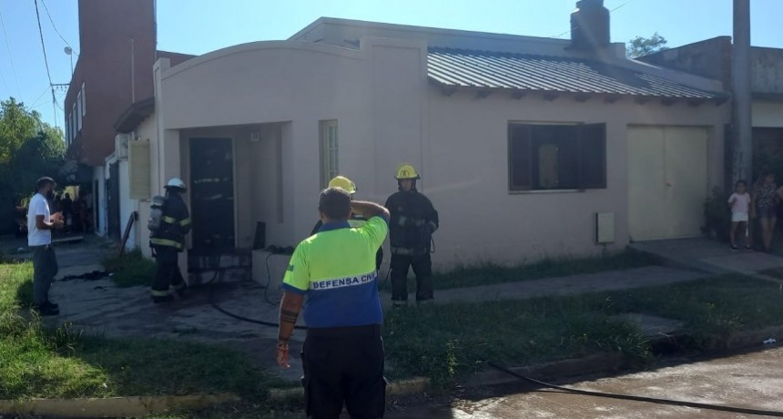 Bomberos Voluntarios extinguieron un foco ígneo detectado en una vivienda