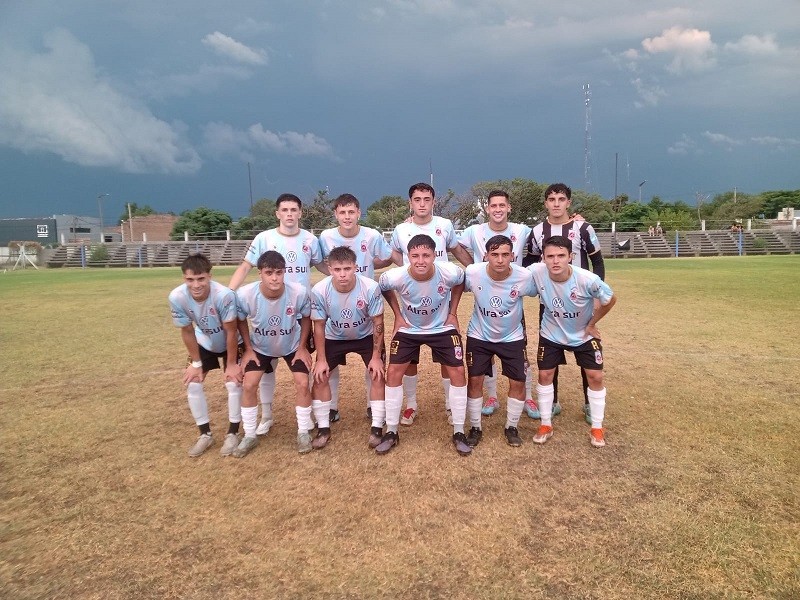 Torneo de Verano: Balonpié dejó en el camino a Independiente y se metió en semifinales 