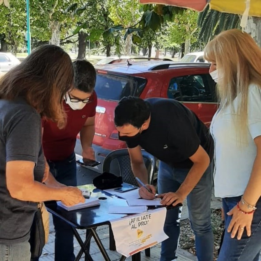 Sandra Santos: &ldquo;Siempre cuento que ve&iacute;a la parte social desde el escenario y cuando baj&eacute; a pol&iacute;tica me toc&oacute; ver una realidad que dol&iacute;a&rdquo;