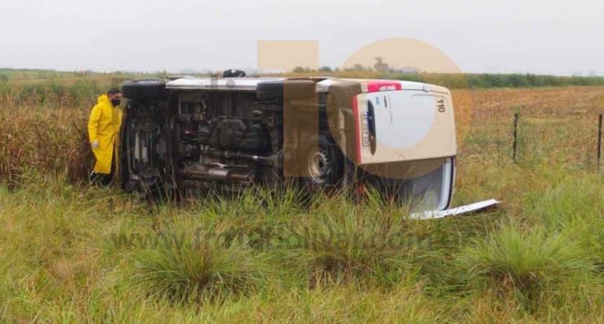 Este martes por la ma&ntilde;ana, se produjo un vuelco sin heridos en la ruta 65 en cercan&iacute;as de la bajada de Villa Sanz