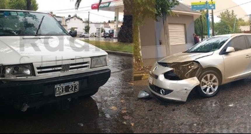 Leve impacto sin heridos en Avenida Brown y Leiria