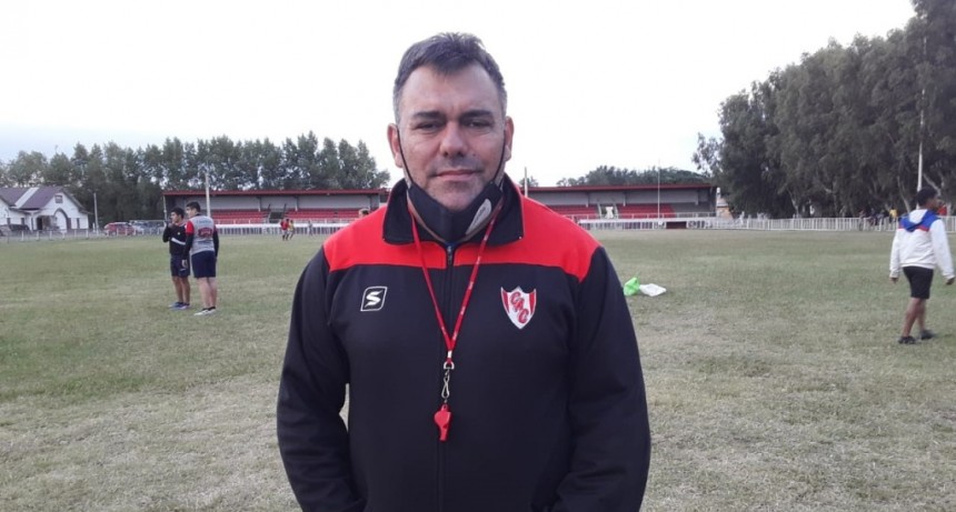Adri&aacute;n Fuster: &ldquo;Se trat&oacute; de armar algo y hacer lo mejor posible, siempre dentro del estilo y los jugadores que tiene el Club&rdquo;