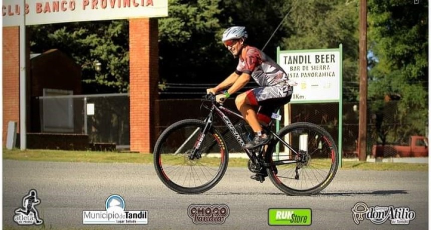 Javier Zelarrall&aacute;n (Ciclismo): &ldquo;Este deporte te exige una rutina de vida muy organizada, que requiere muchas horas de entrenamiento&rdquo;