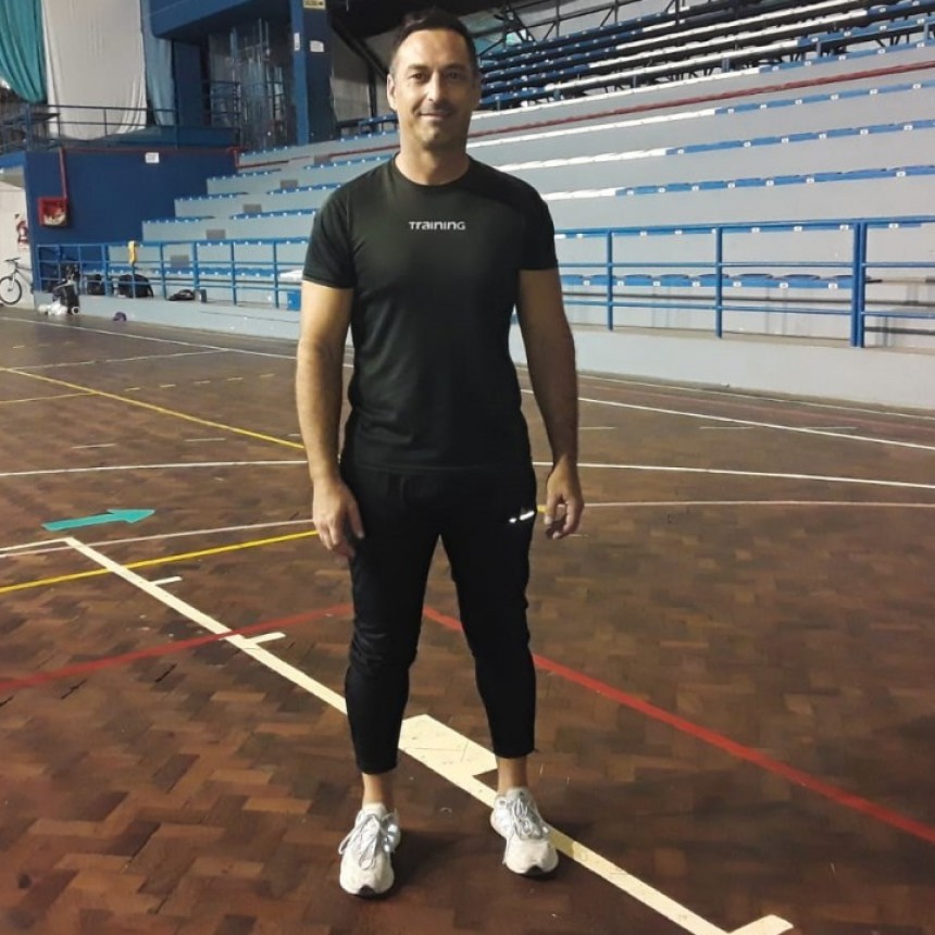 Emiliano Baena: “Creo que los chicos tienen que estar en la cancha aprendiendo a jugar”