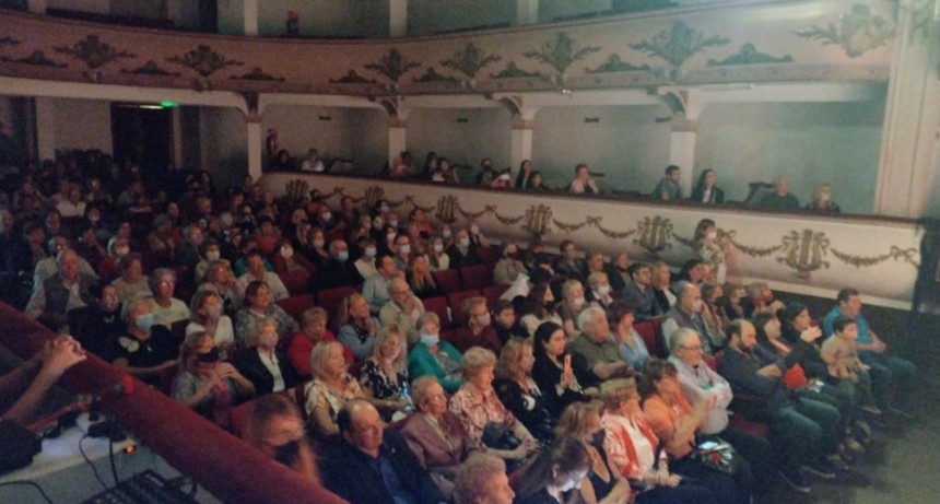“Marcando huella”, el primer homenaje a mujeres inmigrantes españolas de la comunidad