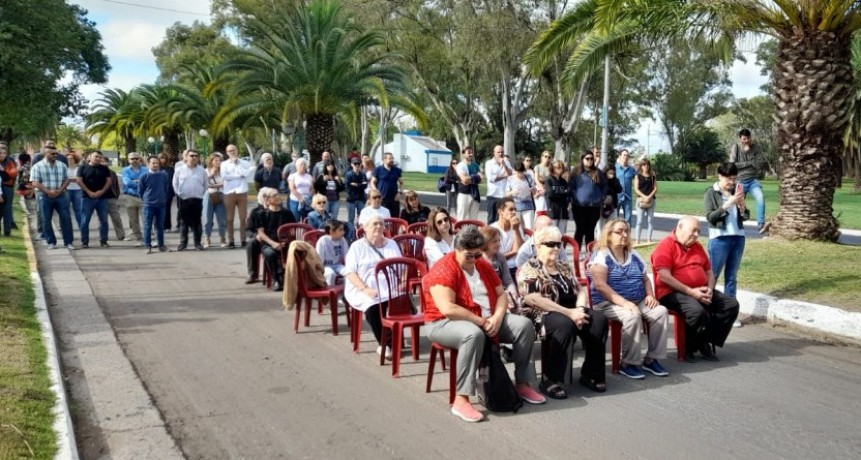 Emotivo acto por el 