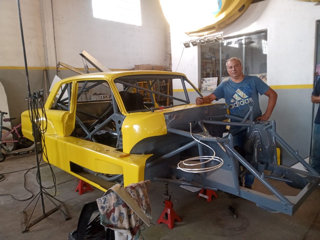 Luis Mori: “Trabajando firme en el auto para que quedé listo y tratar de representar bien a Bolívar” 