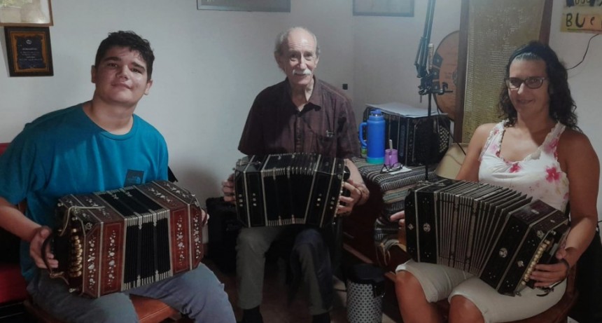 Trío de Bandoneones se presenta por primera vez en la Biblioteca Popular Bernardino Rivadavia
