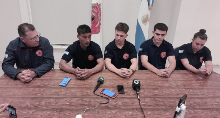 Bomberos Voluntarios: Regresaron los bolivarenses especializados en Rescate Acuático que viajaron a Bahía Blanca y hablaron con los medios locales