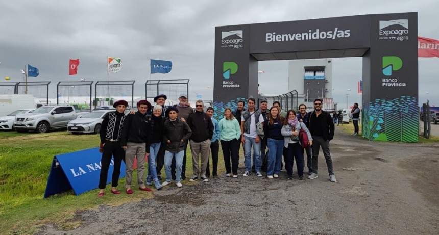 Con la participación de estudiantes de la Escuela Agrotécnica, Asuntos agrarios de la Municipalidad de Bolívar dijo presente en la Expoagro 2025