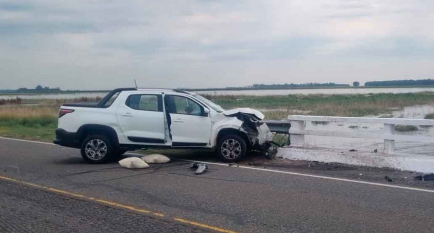 Los cuatro ocupantes de la Fiat Strada que protagonizó el impacto del sábado en la ruta 205, Canal Piñeyro, ya están en Trenque Lauquen