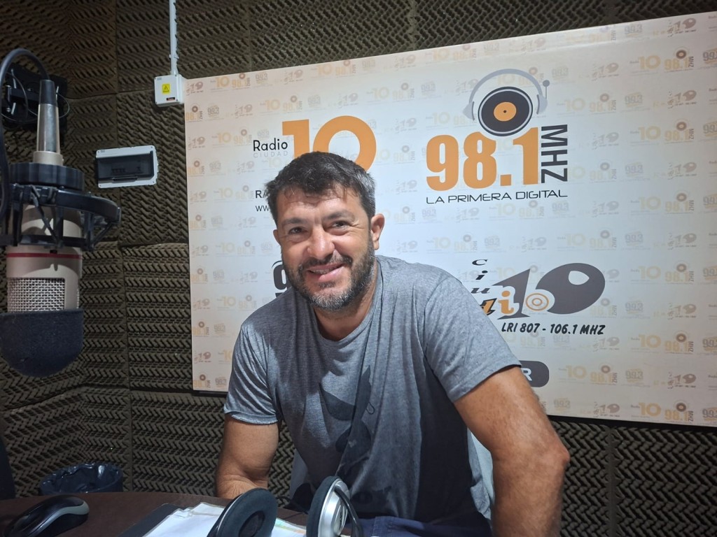 Rub&eacute;n "Pach&iacute;n" As&iacute;n: "Venimos trabajando para poder lograr la canchita de f&uacute;tbol y la gente nos acompa&ntilde;a, es el sue&ntilde;o que tenemos en el club"