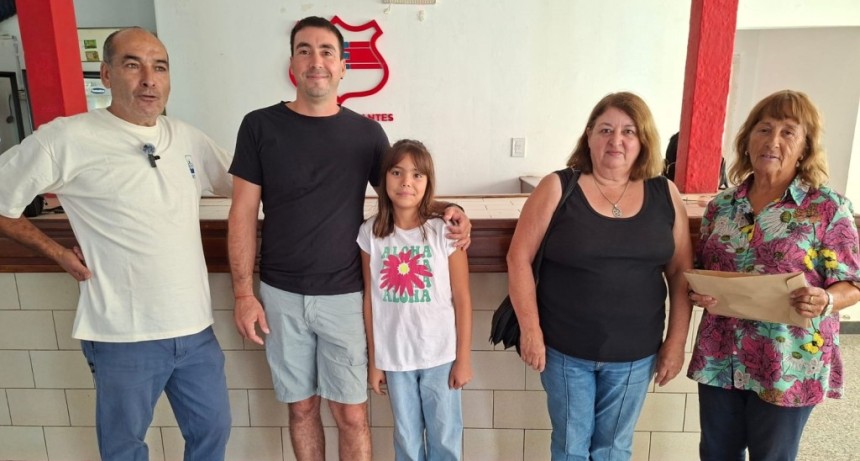 Club Estudiantes hizo entrega de los premios mensuales, que pertenecen a su rifa anual