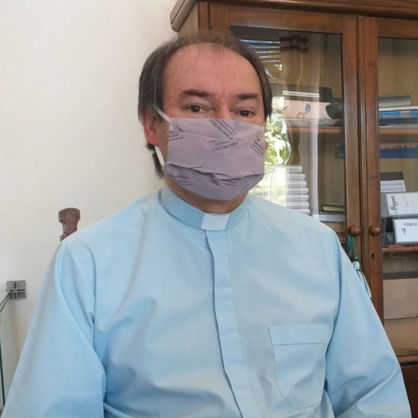 Padre Mauricio Scoltore:  &ldquo;Se ayuda a un promedio de 40 familias por d&iacute;a&rdquo;