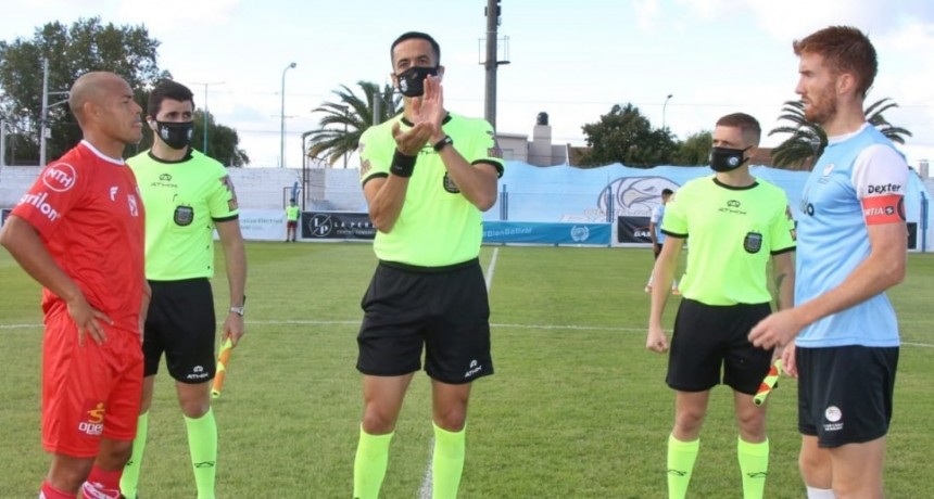 Una victoria, una derrota y un empate, el Club Ciudad suma tres presentaci&oacute;nes con 4 puntos. Empat&oacute; 0 a 0 con Chivilcoy este domingo