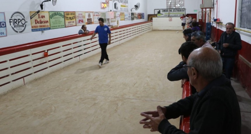 La Dirección de Deportes acompañó el Torneo de bochas en el Club Empleados