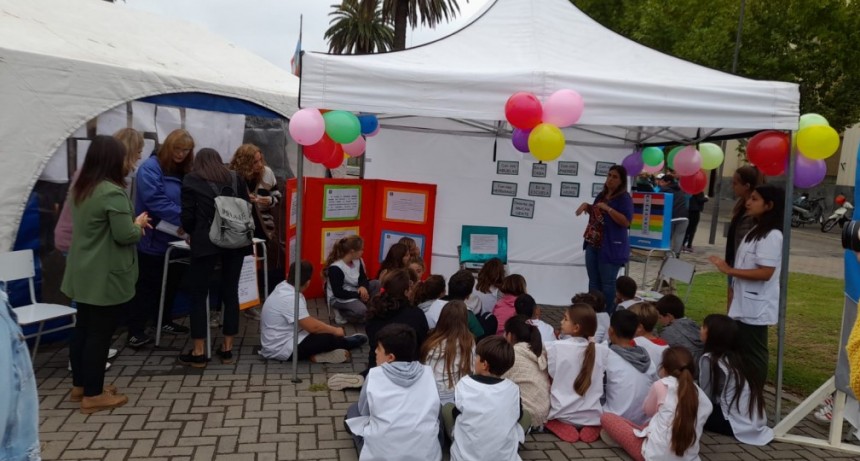 Se desarrolla la jornada impulsada por Salud Mental, junto a Miradas Atípicas y profesionales de distintas áreas