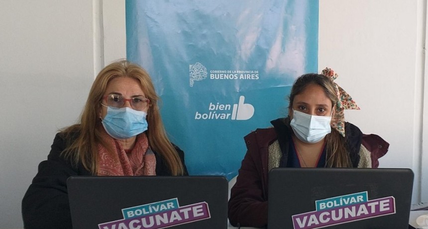 M&oacute;nica Pi&ntilde;el y Adriana Martinez desde el Vacunatorio Municipal: "Estamos muy contentos, a la espera de recibir nuevas dosis, para poder seguir vacunando con &eacute;xito"