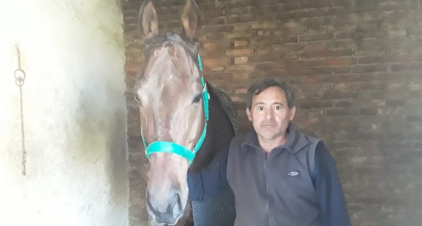 Aldo Defilippi: "Se nos dio el triunfo con este caballo que cuidamos tanto, es un premio para nosotros"