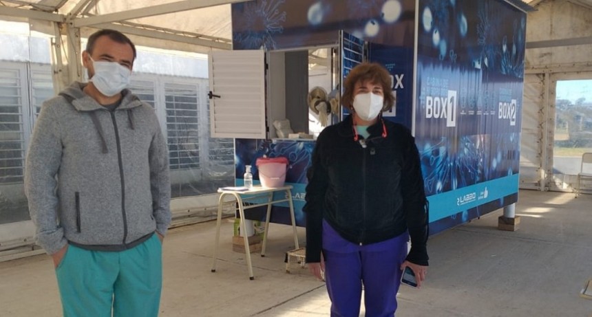 Juan Pablo Le&oacute;n &ldquo;Le pedimos extrema colaboraci&oacute;n, porque muchas veces nos cruzamos con gente que hemos hisopado en el d&iacute;a y anda en la calle&rdquo;