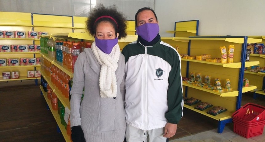 Emprender en Bol&iacute;var: Anderson y Gladys presentan "Caribe Market"