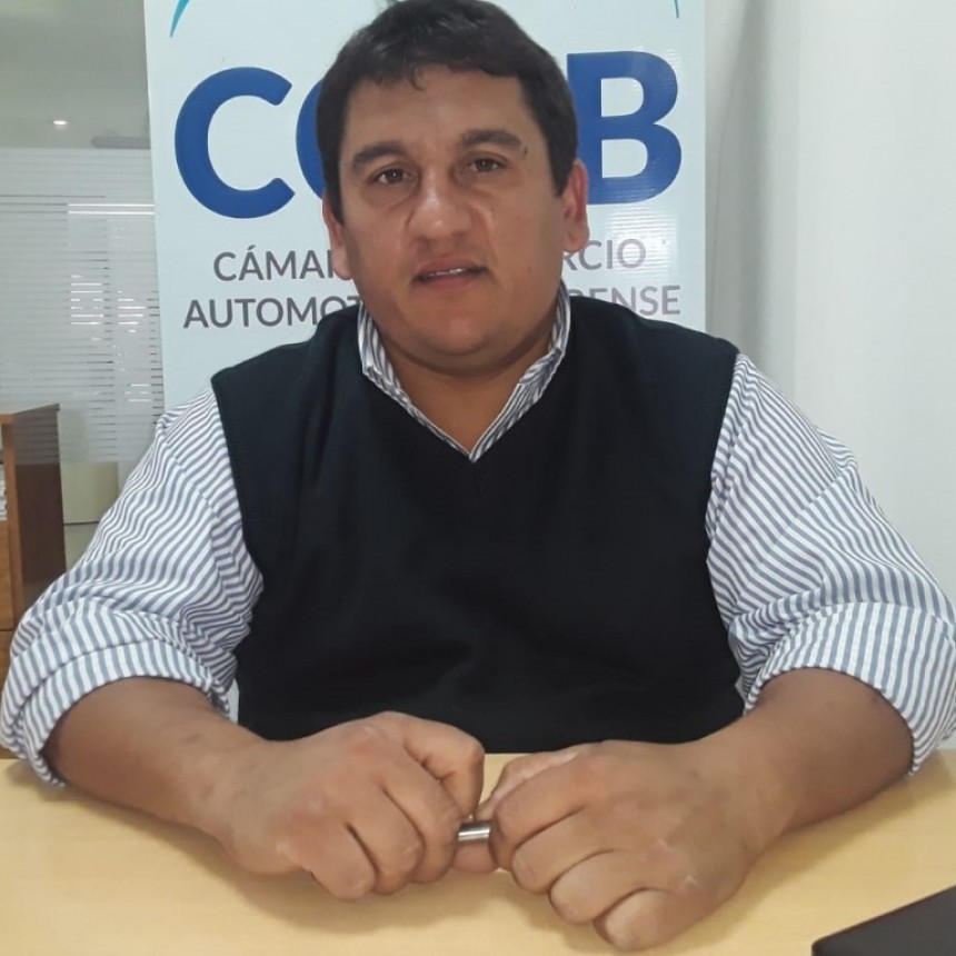 Fernando López: “Los chicos de reserva tienen la posibilidad de jugar en primera y ese es el incentivo que tienen”