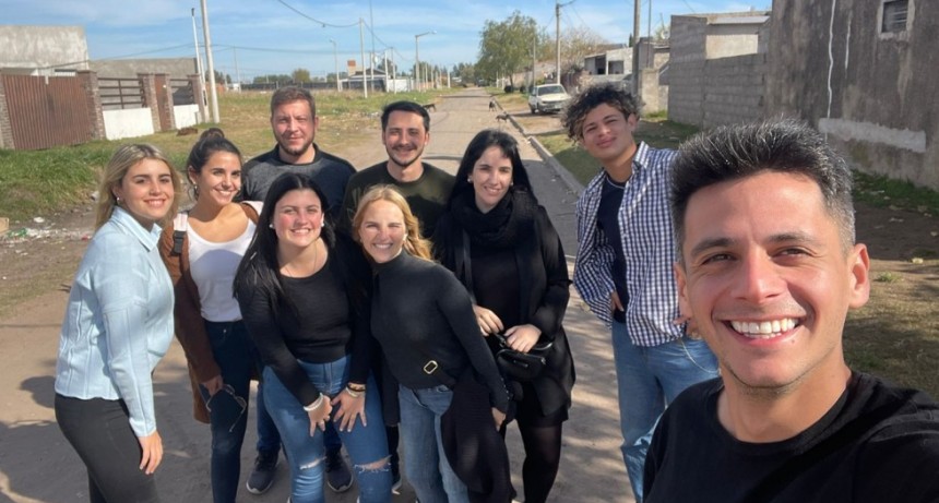 Junto a agrupaciones de provincia, y de la séptima, la JPro recorrió barrios de Bolívar