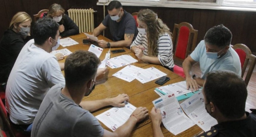 El Gobierno Nacional decretó para el próximo miércoles 18, feriado nacional con el fin de que todos los ciudadanos se encuentren en sus hogares para recibir al censista