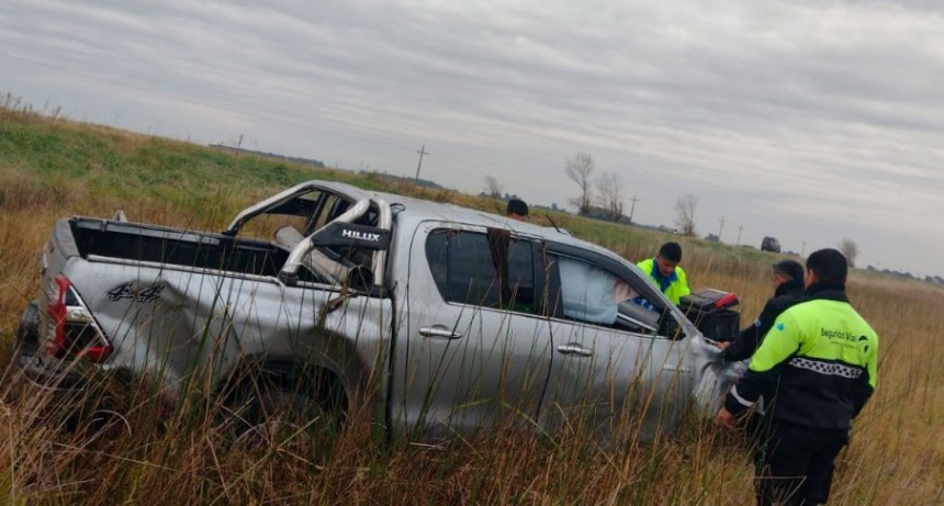 Vuelco en ruta nacional 226, en inmediaciones al puente del arroyo Vallimanca