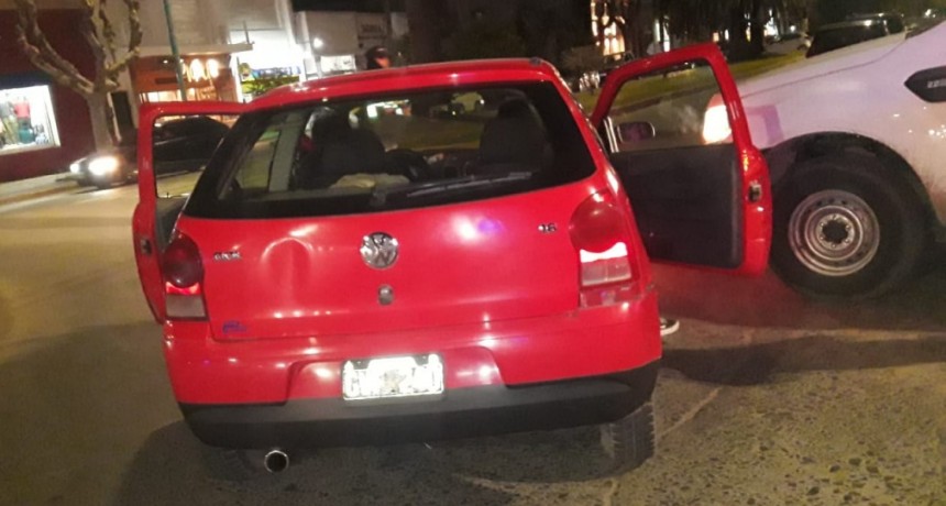 Dos veh&iacute;culos colisionaron en la rotonda que distribuye el tr&aacute;nsito de las avenidas Brown, Lavalle y Jos&eacute; de San Mart&iacute;n