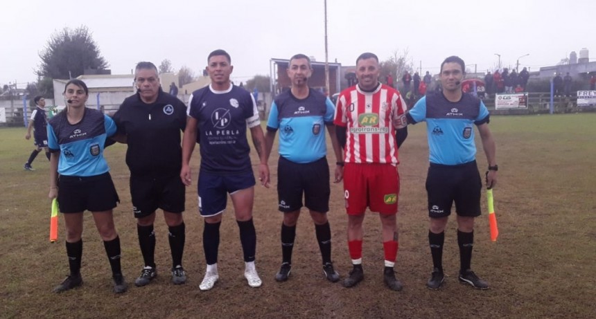 Clásico de la Ciudad: Independiente y Empleados quedaron mano a mano, en una jornada que el clima no acompañó al fútbol