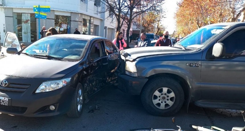 Fuerte impacto en avenida San Mart&iacute;n y Viamonte