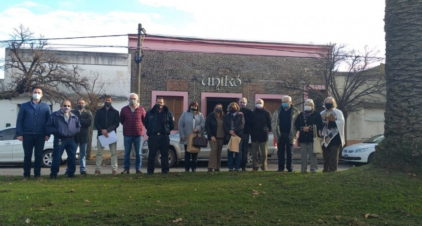 Bomberos Voluntarios de Bol&iacute;var y la Cooperadora del Hospital recibieron una importante donaci&oacute;n por parte del Club de Pumas