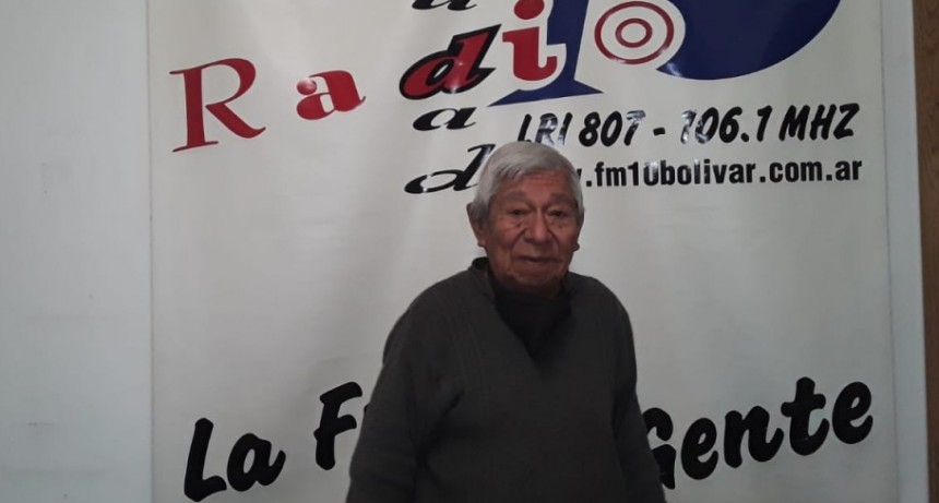 El Chango, un hincha de Col&oacute;n de Santa Fe que vive en Bol&iacute;var y conoce la historia del "Sabalero"